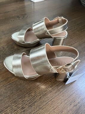 Aerosoles Camera Metallic Gold Platform Block Heel Sandals